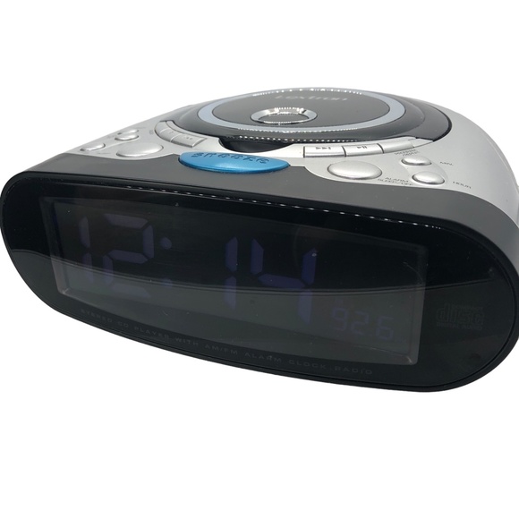 Lextron AM/FM Alarm Clock Radio (but CD Player DO NOT WORK) - Picture 5 of 11